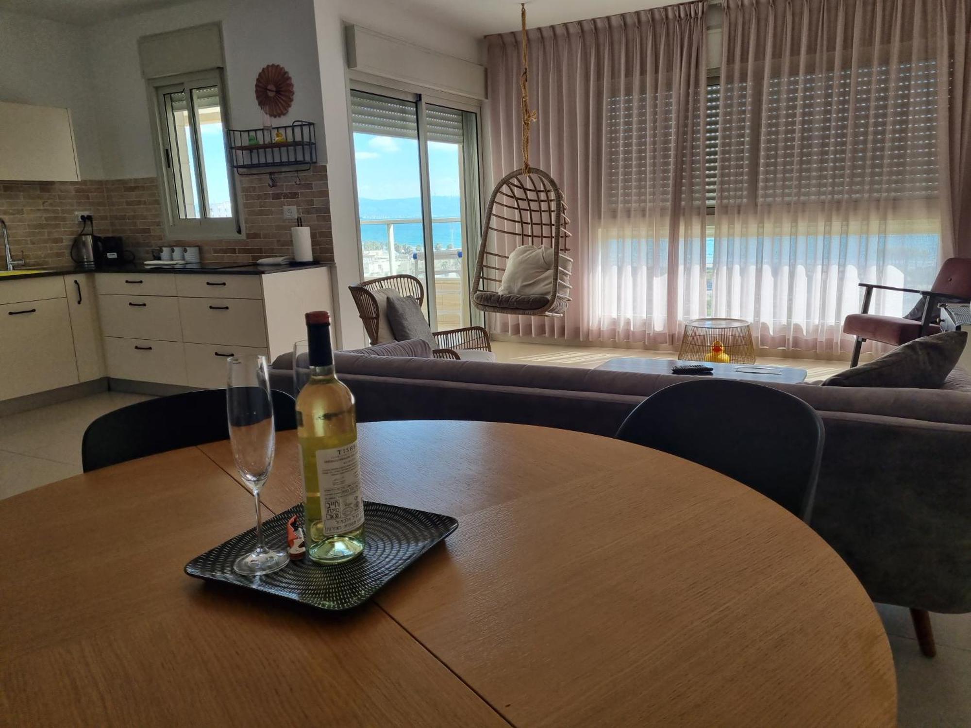 7th Floor * Akkon